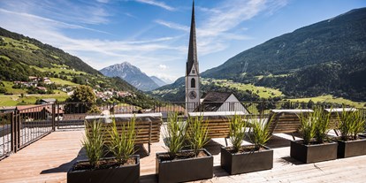Familienhotel - Hallenbad - Tiroler Oberland - 360 Grad Dachterrasse im Kinderhotel Stefan - Kinderhotel STEFAN****