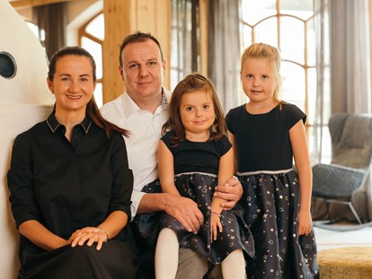 Familienhotel - Kinderbetreuung in Altersgruppen - Marling - Familie Kindl - Alpenhotel Kindl