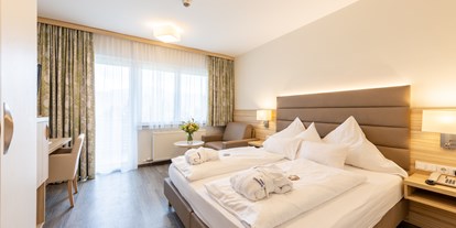 Familienhotel - Einzelzimmer mit Kinderbett - Donnersbachwald - Hotel-Restaurant Grimmingblick