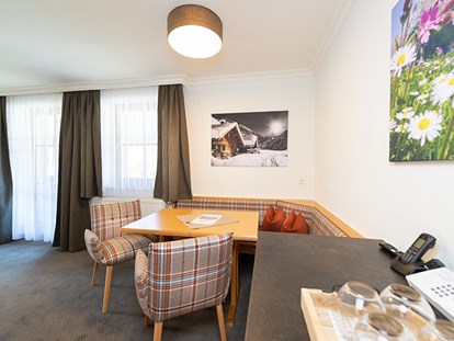 Familienhotel - Umgebungsschwerpunkt: Fluss - Bad Gastein - Unsere gemütlichen und hochwertig eingerichteten Zimmer.  - Familienhotel Oberkarteis