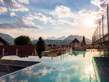 Familienhotel - Pools: Außenpool beheizt - Tauplitz - 25-Meter Sportpool - Dilly - Das Nationalpark Resort