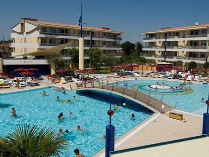 Familienhotel - Pools: Außenpool nicht beheizt - Bibione - Venezia Italia - Aparthotel & Villaggio Planetarium Resort 