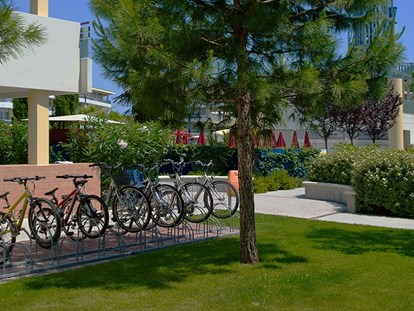 Familienhotel - Pools: Außenpool nicht beheizt - Bibione - Venezia Italia - Aparthotel & Villaggio Planetarium Resort 