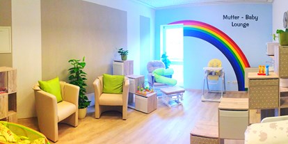 Familienhotel - Suiten mit extra Kinderzimmer - Bayern - Mutter- Baby- Lounge - sonnenhotel BAYERISCHER HOF