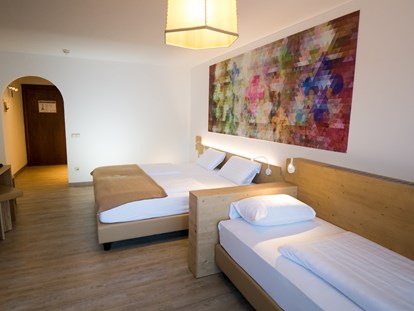 Familienhotel - Sauna - 3Bettzimmer Beispiel - Family Hotel Schloss Rosenegg