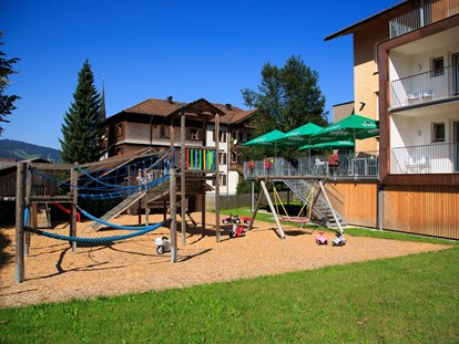 Familienhotel - Einzelzimmer mit Kinderbett - Mittelberg (Mittelberg) - Familienhotel & Gasthof Adler Lingenau