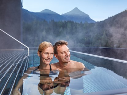 Familienhotel - Umgebungsschwerpunkt: Fluss - Österreich - Ein Ausblick - ein Traum - Almhof Family Resort & SPA