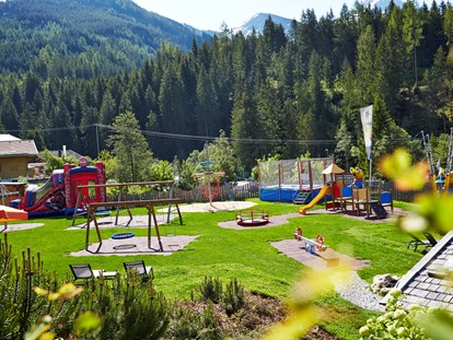 Familienhotel - Umgebungsschwerpunkt: See - Tirol - Langeweile ist adé - Almhof Family Resort & SPA