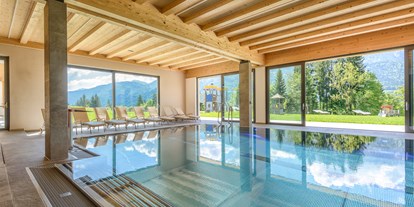 Familienhotel - Schwimmkurse im Hotel - Kärnten - Panorama-Pool - Familienresort & Kinderhotel Ramsi