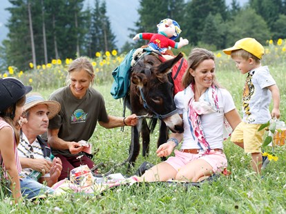 Familienhotel - Ponyreiten - Österreich - Tieretrekking - Familienresort & Kinderhotel Ramsi