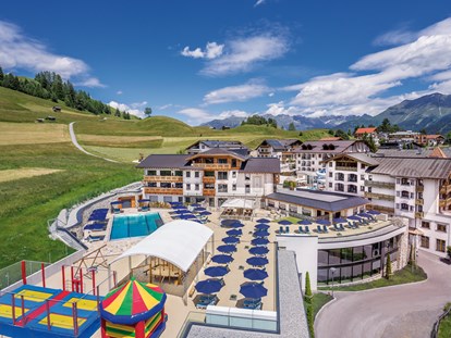 Familienhotel - Schwimmkurse im Hotel - Ehrwald - Leading Family Hotel Bär*****