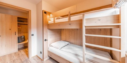 Familienhotel - Suiten mit extra Kinderzimmer - Bayern - Kinderzimmer Studio Sudelfeld - Das Bayrischzell Familotel Oberbayern