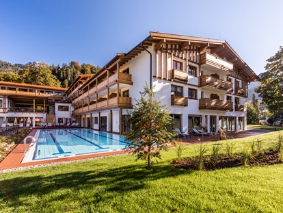 Familienhotel - Pools: Außenpool beheizt - Oberndorf in Tirol - Das Bayrischzell Familotel Oberbayern