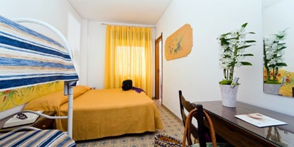 Familienhotel - Kinderbetreuung - Italien - Economy Zimmer, erdgeschoss oder ersten und zweiten Stock mit Fenster - Family Spa Hotel Le Canne-Ischia