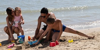 Familienhotel - Kinderwagenverleih - Italien - Familie am Meer - Hotel Roxy & Beach