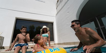 Familienhotel - Einzelzimmer mit Kinderbett - Cesenatico, Italien - Schwimmbad - Hotel Roxy & Beach