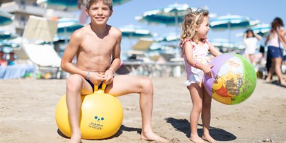 Familienhotel - Kinderbetreuung - Italien - Kinder am Meer - Hotel Roxy & Beach