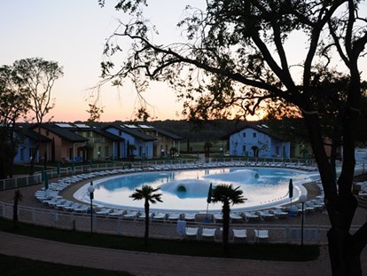 Familienhotel - Umgebungsschwerpunkt: Strand - Ravenna – Lido Adriano - Poolbereich - Club Village & Hotel Spiaggia Romea