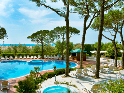 Familienhotel - Umgebungsschwerpunkt: am Land - Bibione - Venezia Italia - PARK HOTEL PINETA - Family Relax Resort

Es ist der Moment gekommen sich etwas mehr zu gönnen ☺ - PARK HOTEL PINETA - Family Relax Resort