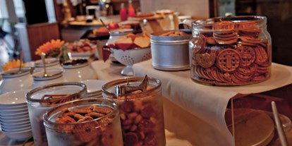 Familienhotel - Verpflegung: alkoholfreie Getränke ganztags inklusive - Marotta, Mondolfo - Buffet - Das Hotel des Bären Bo