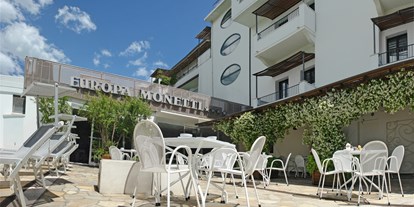 Familienhotel - Klassifizierung: 4 Sterne - Viserbella di Rimini - Sonnenterrasse beim Hotel - Europa Monetti LifeStyle & Family Hotel