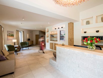 Familienhotel - Streichelzoo - Trafoi - Stilvolles Ambiente im alpin-modernen Design  - DAS GRAFENSTEIN Familienresidence & Suiten