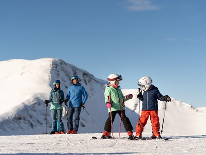 Familienhotel - Kletterwand - Österreich - Skispaß im lässigen Skicircus Saalbach Hinterglemm @Mirja Geh, Saalbach.com - 4****S Hotel Hasenauer