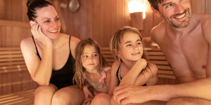 Familienhotel - Schwimmkurse im Hotel - Österreich - Leading Family Hotel Löwe****s