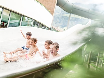 Familienhotel - Pools: Sportbecken - Südtirol - Wellenrutsche  - SONNEN RESORT ****S