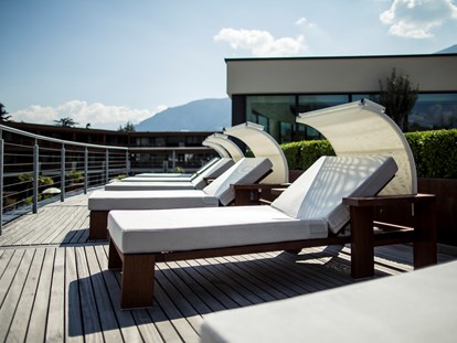Familienhotel - Kinderwagenverleih - Südtirol - Relax-Liegen - SONNEN RESORT ****S