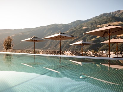 Familienhotel - Pools: Infinity Pool - Südtirol - SONNEN RESORT ****S