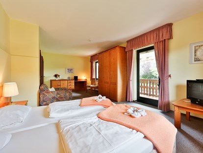 Familienhotel - Umgebungsschwerpunkt: Berg - Niedersachsen - Doppelzimmer mit Balkon - Der WOLFSHOF