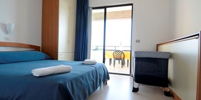 Familienhotel - Suiten mit extra Kinderzimmer - Torre Pedrera di Rimini - Apartment Zwei- Zimmer - Club Family Hotel Costa dei Pini Cervia