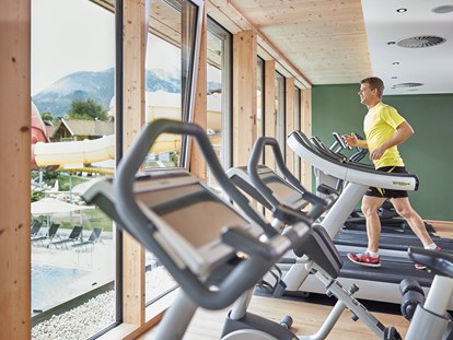 Familienhotel - Umgebungsschwerpunkt: See - Tirol - Fitnessraum - Familienresort Buchau