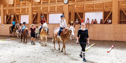 Familienhotel - Ausritte mit Pferden - Tiroler Unterland - Familienresort Buchau