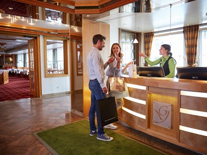 Familienhotel - Skikurs direkt beim Hotel - Schmallenberg - Rezeption - Göbel's Landhotel