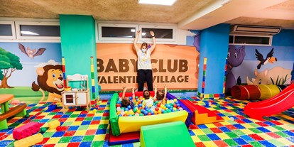 Familienhotel - Kinderbetreuung in Altersgruppen - Lido di Classe - BabyClub - Hotel Marè - Valentini Family Village