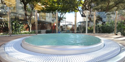 Familienhotel - Pools: Außenpool beheizt - Viserbella di Rimini - Hotel Rosalba - Valentini Family Village