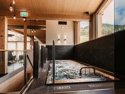 Familienhotel - Kletterwand - Kremsbrücke - Whirlpool Adults only - Hofgut Apartment & Lifestyle Resort Wagrain