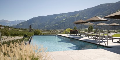 Familienhotel - Garten - Italien - Sky-Infinity-Pool mit Thermalwasser 32 °C im 5. Stock - Feldhof DolceVita Resort