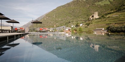 Familienhotel - Garten - Italien - Sky-Infinity-Pool mit Thermalwasser 32 °C im 5. Stock - Feldhof DolceVita Resort