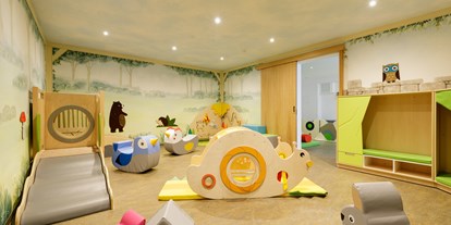 Familienhotel - Suiten mit extra Kinderzimmer - Serfaus - Indoor-Spielplatz für Kinder - Familotel Kaiserhof****