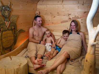 Familienhotel - Reitkurse - Fips-Spa mit Kindersauna - außerdem steht ein separater Erwachsenenbereich mit Saunenwelten zur Verfügung. - Elldus Resort - Familotel Erzgebirge