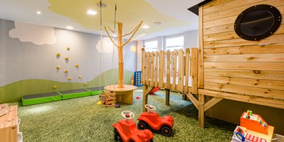 Familienhotel - Kinderbetreuung in Altersgruppen - Rügen - Familien- & Gesundheitshotel Villa Sano