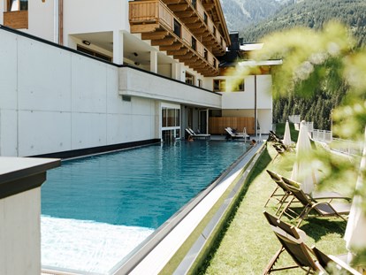 Familienhotel - Wellnessbereich - Österreich - Infinity Pool Thurnerhof  - Thurnerhof