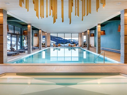 Familienhotel - Umgebungsschwerpunkt: Fluss - Nauders - Unser (neurenoviertes) Hallenbad - Hotel Sport Klosters