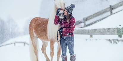 Familienhotel - Ausritte mit Pferden - Salzburg - Reiten im Winter - Familienresort Ellmauhof - das echte All Inclusive ****S