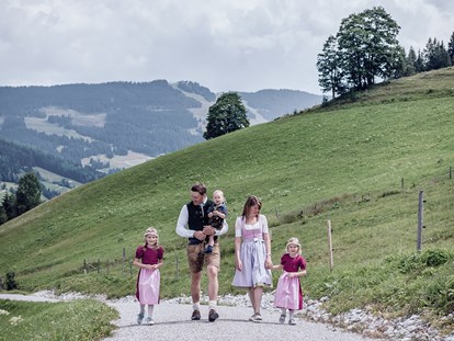Familienhotel - bewirtschafteter Bauernhof - Österreich - Familienresort Ellmauhof - das echte All Inclusive ****S