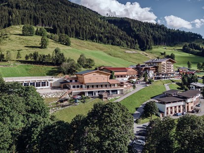 Familienhotel - bewirtschafteter Bauernhof - Kitzbühel - Familienresort Ellmauhof - das echte All Inclusive ****S