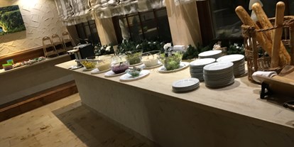 Familienhotel - Verpflegung: alkoholfreie Getränke ganztags inklusive - Franken - Abendbuffet - Waldhotel Bächlein